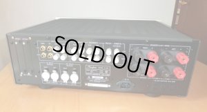 不使用の入力端子には防塵キャップ