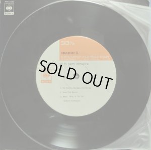 7インチのインタビュー盤付属