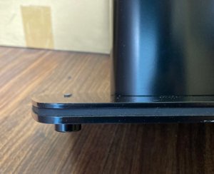 底板も間に緩衝材を挟んだ３層構造