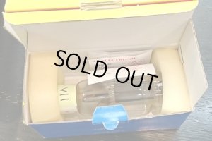 挿し込むソケットの区別シール付き