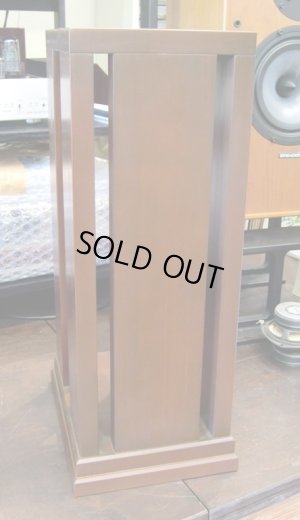 専用に製作したオリジナルスタンド