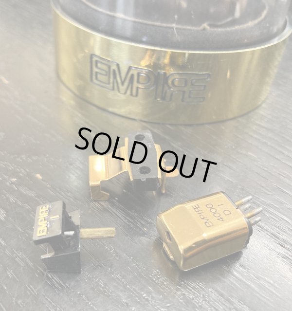 本体と取り付けステーとは分離可能