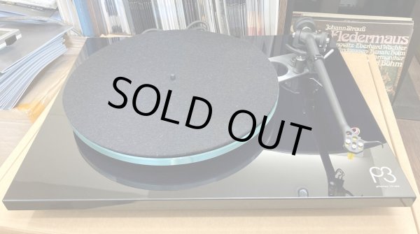 付属のフェルトマットを載せたところ