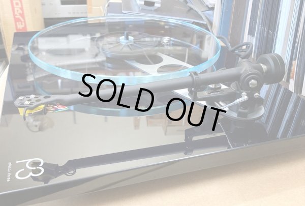 右側面、アーム