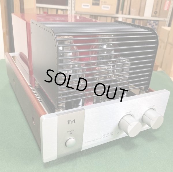 付属の真空管カバー、サイドウッドは付きません